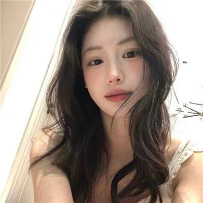 蒙娜丽莎与血月亮